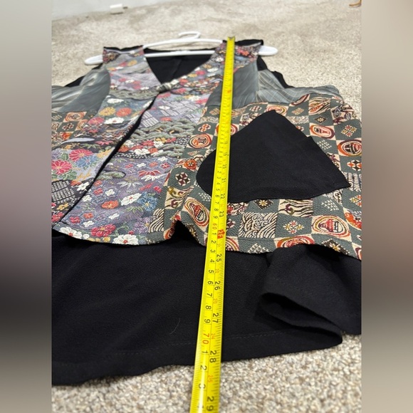 YASUKO Vest Womens Medium/Large Black Kimono Silk Pockets 1 Button Oriental Art - Picture 4 of 9